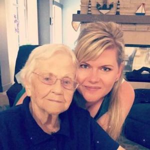 Meet your Posher, Kelli